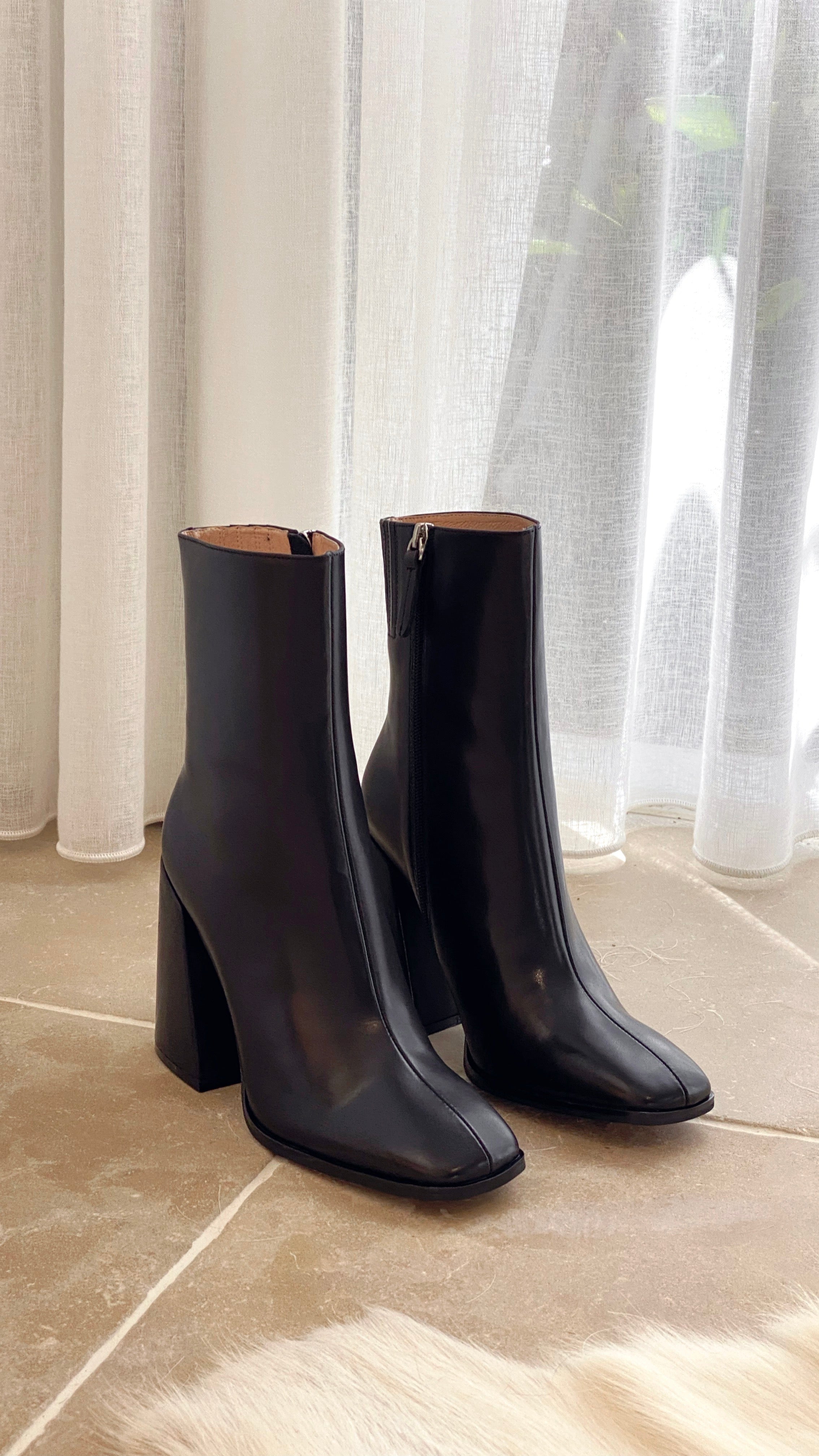 Kikodress - Alias Mae Alana Boot - Black Leather