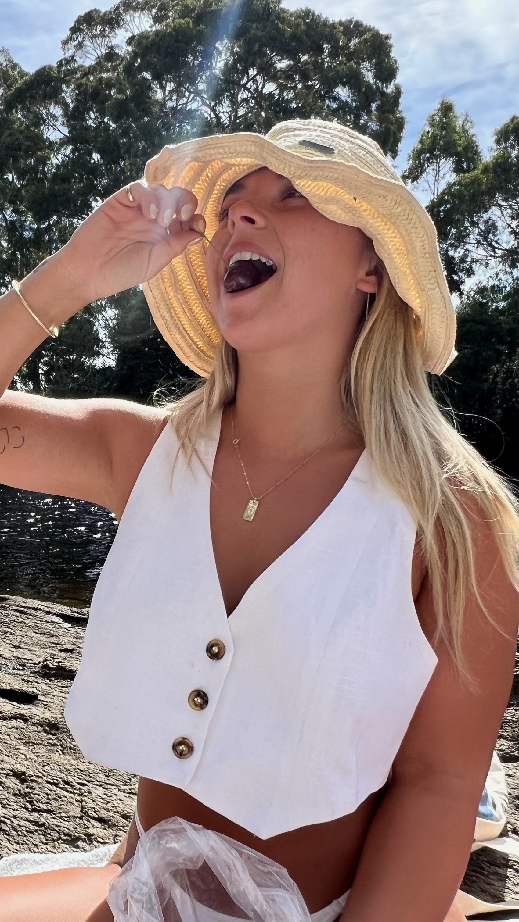 Kikodress - Eve Vest Top - White