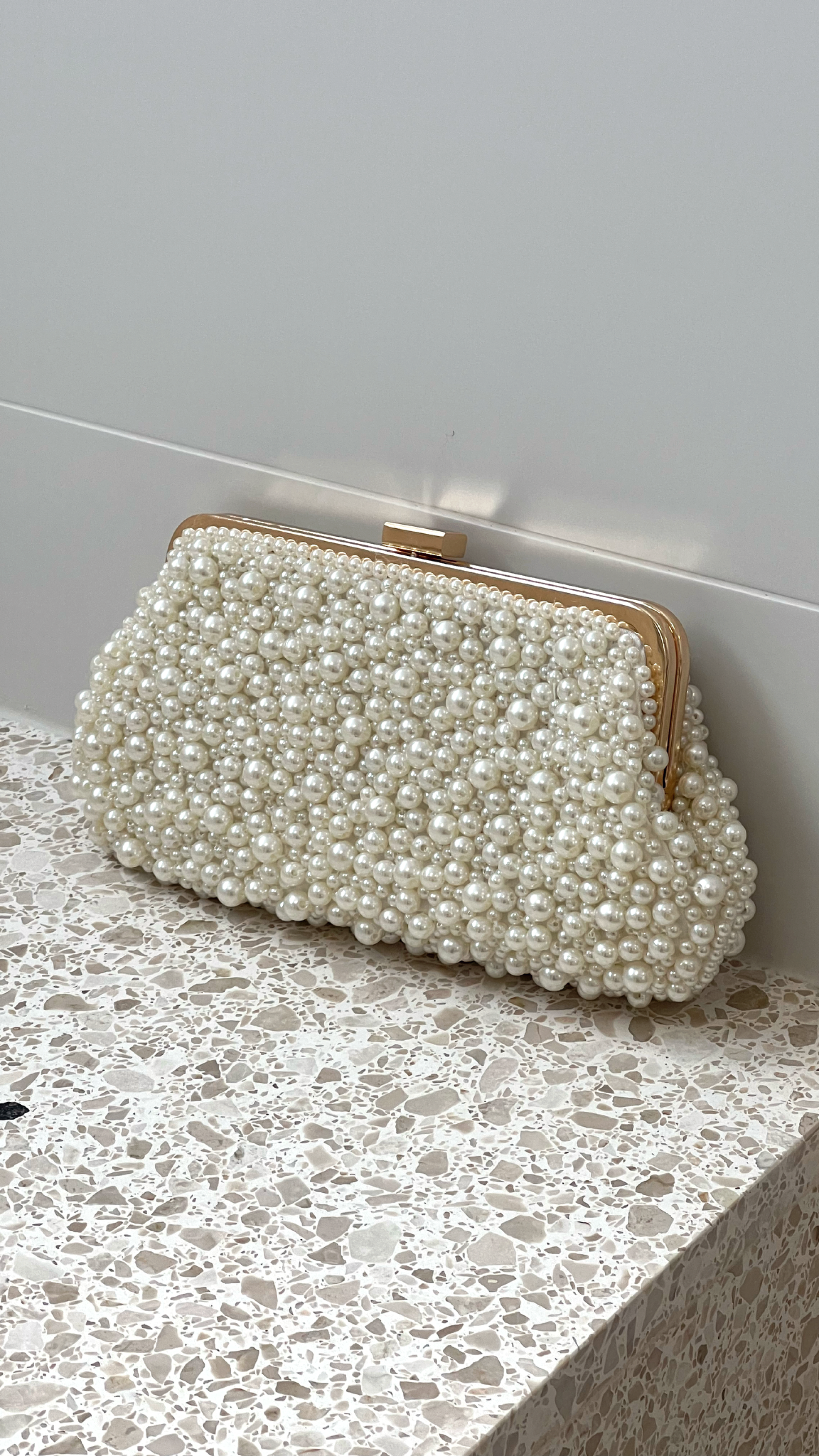 Kikodress - Norma Jean Faux Pearl Clutch - Cream/Gold