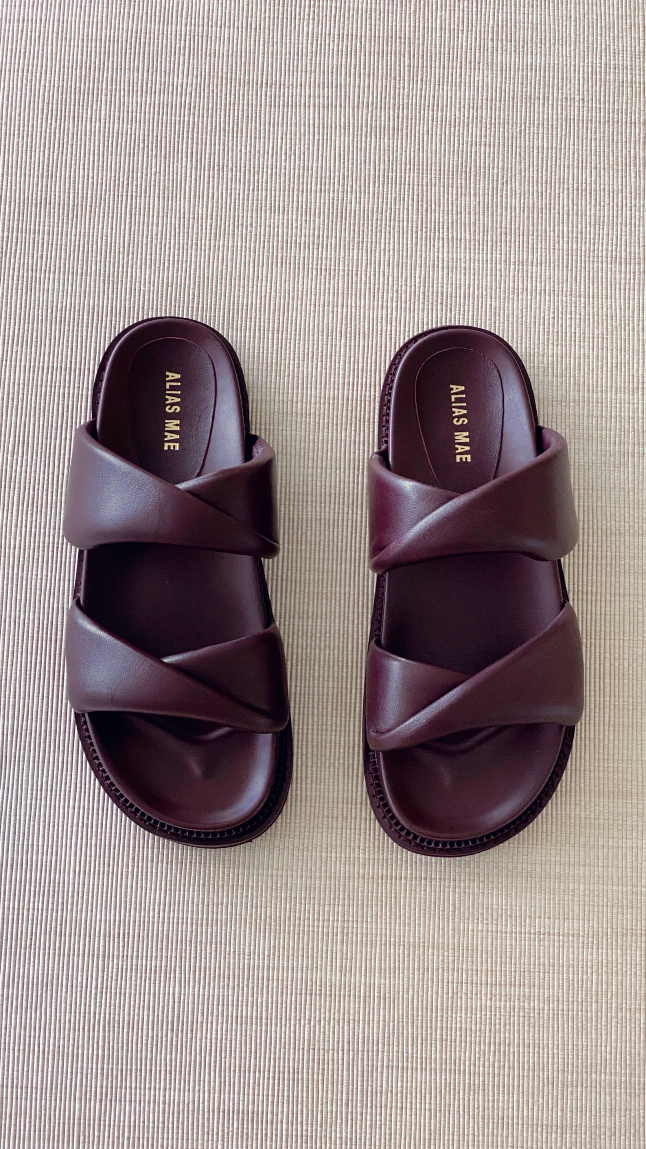 Kikodress - Alias Mae Paris Slide - Plum Leather