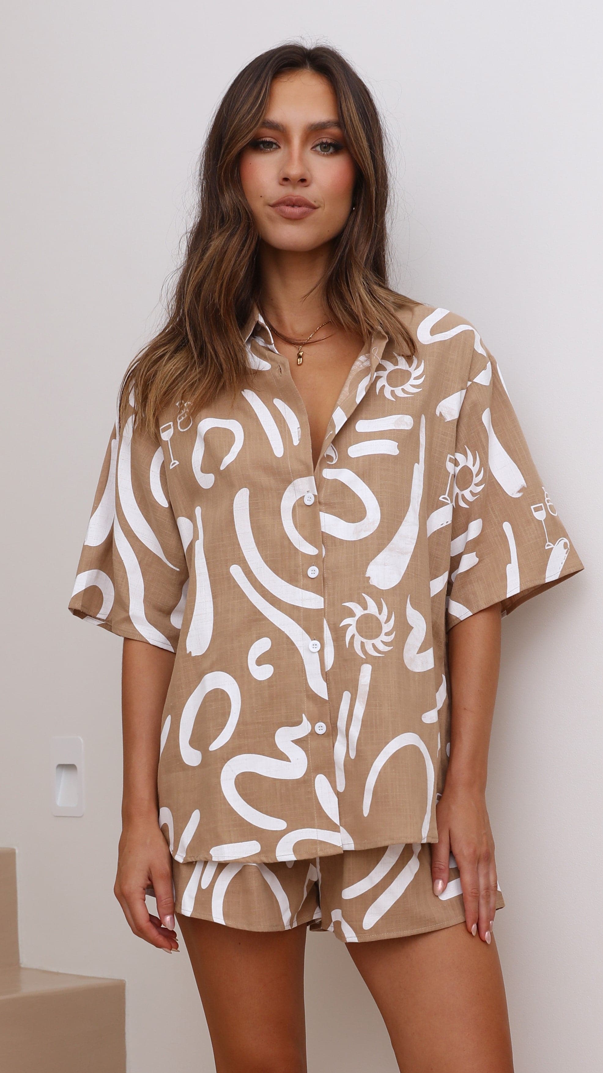 Kikodress - Charli Button Up Shirt and Shorts Set - Tan/White