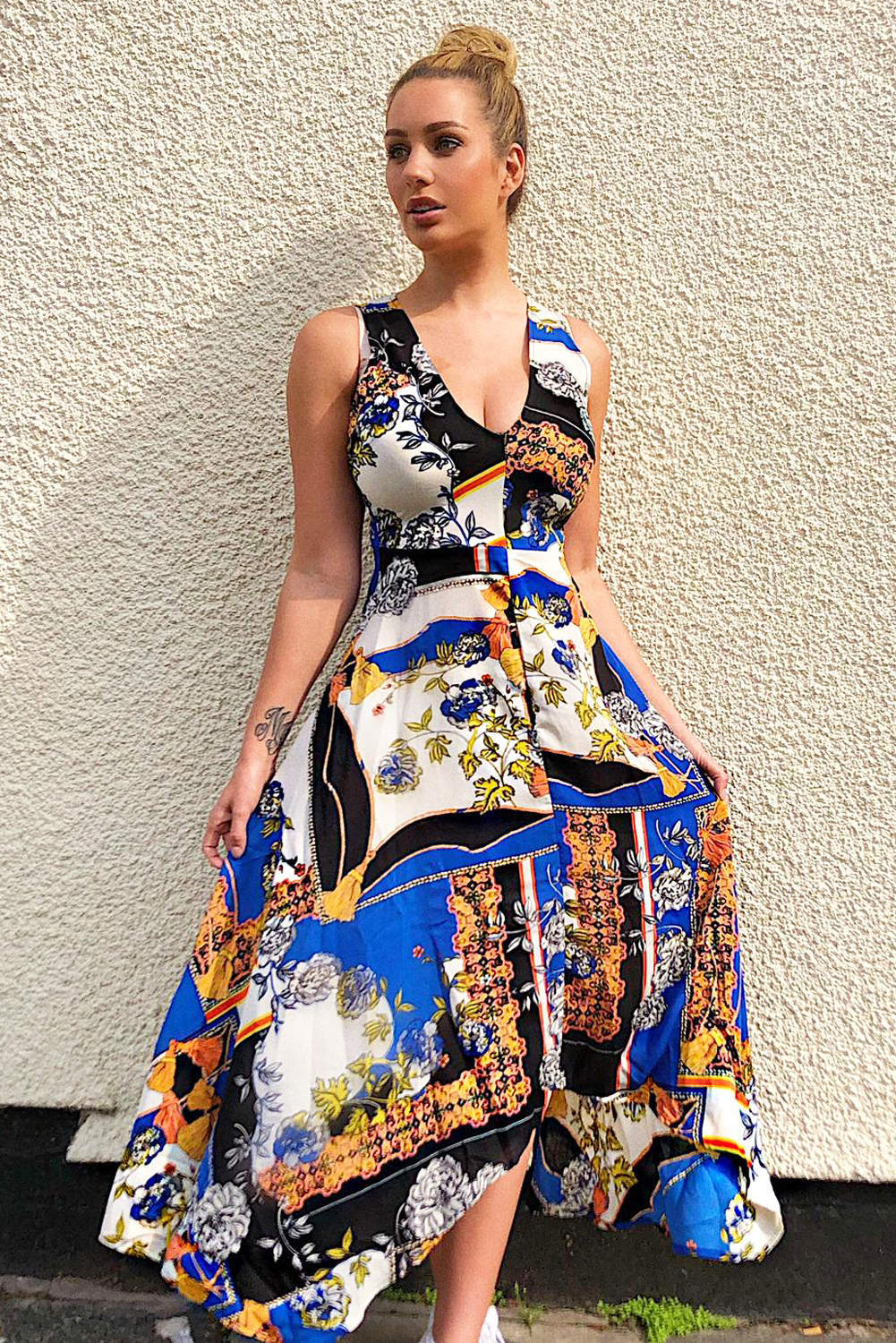 Kikodress - Blue Scarf Print Maxi Dress