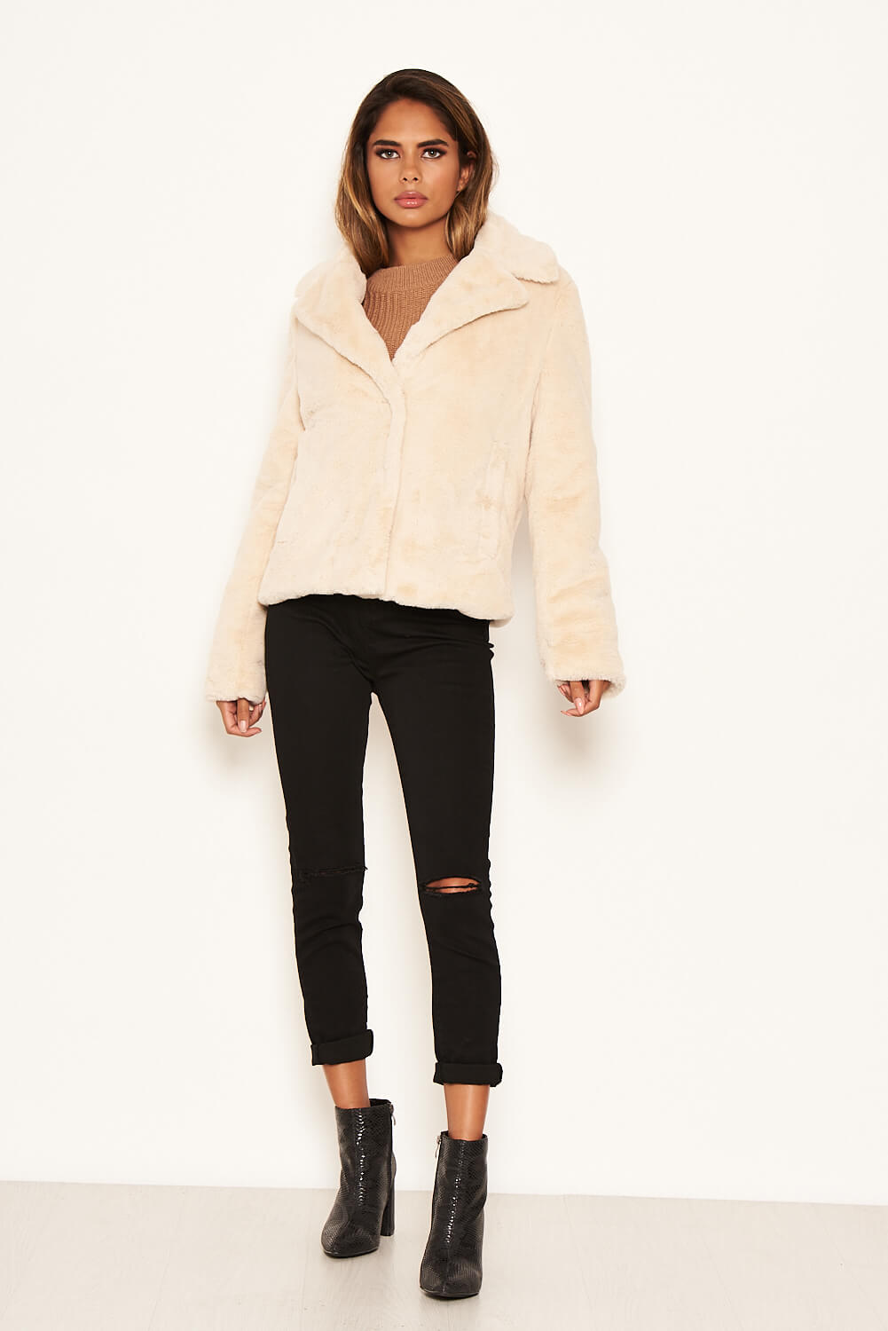 Kikodress - Cream Faux Fur Collared Jacket
