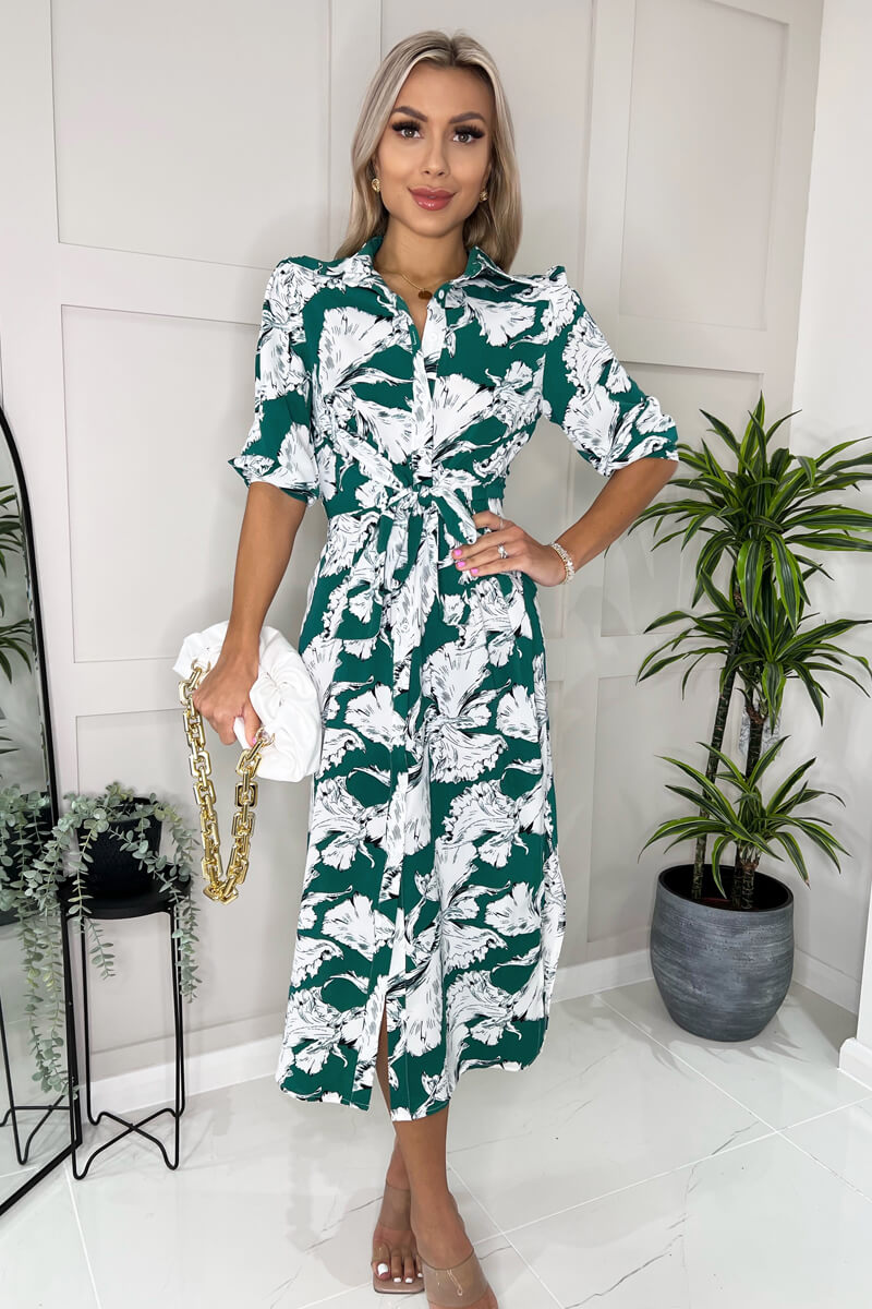 Kikodress - Green And White Floral Printed 3/4 Sleeve Midi Shirt Dress