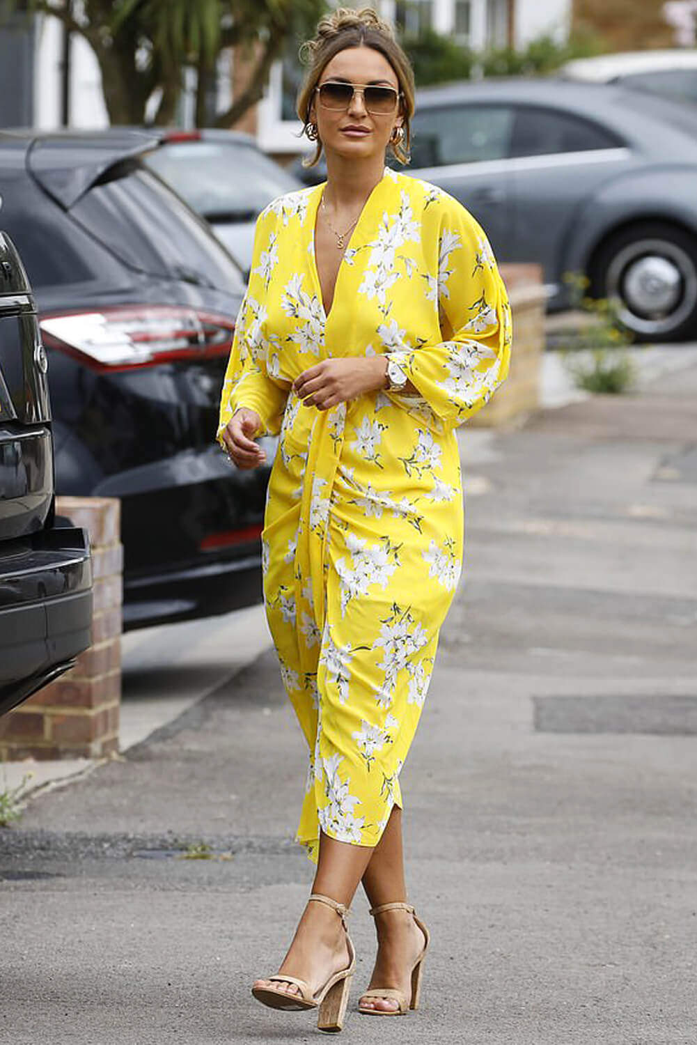 Kikodress - Yellow Floral Kimono Sleeve Maxi Dress