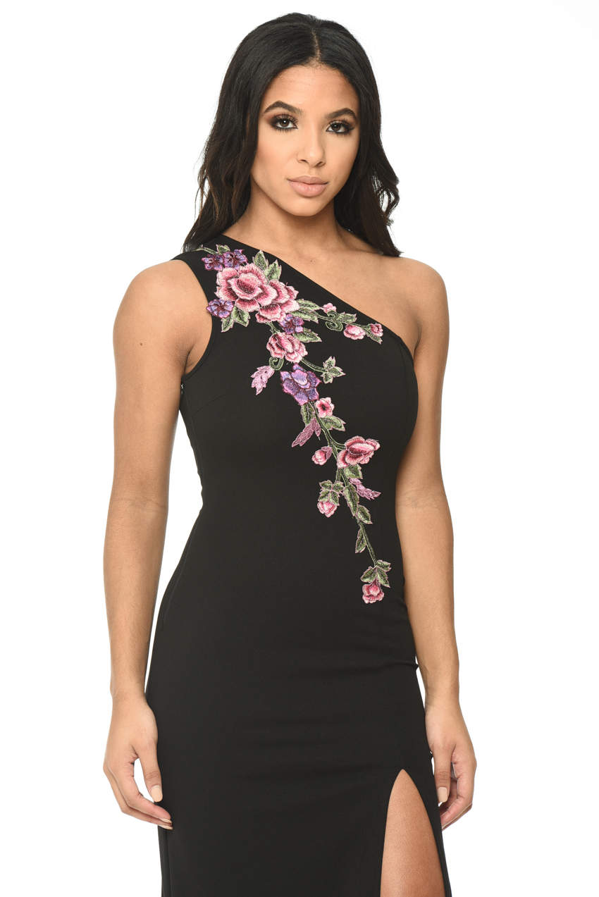 Kikodress - Black Floral Embroidered One Shoulder Maxi Dress