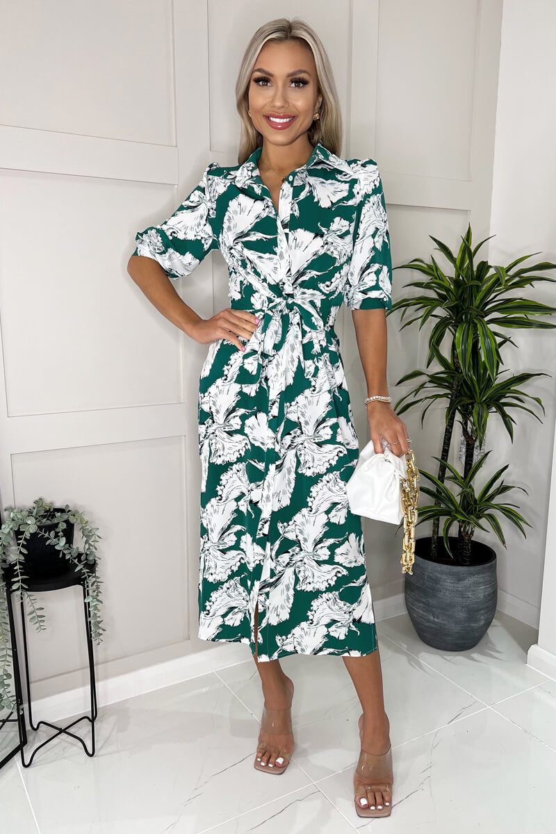 Kikodress - Green And White Floral Printed 3/4 Sleeve Midi Shirt Dress