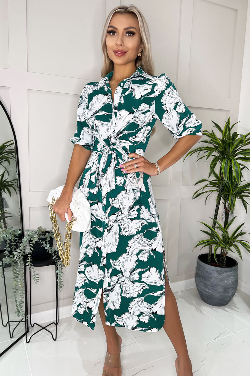 Kikodress - Green And White Floral Printed 3/4 Sleeve Midi Shirt Dress