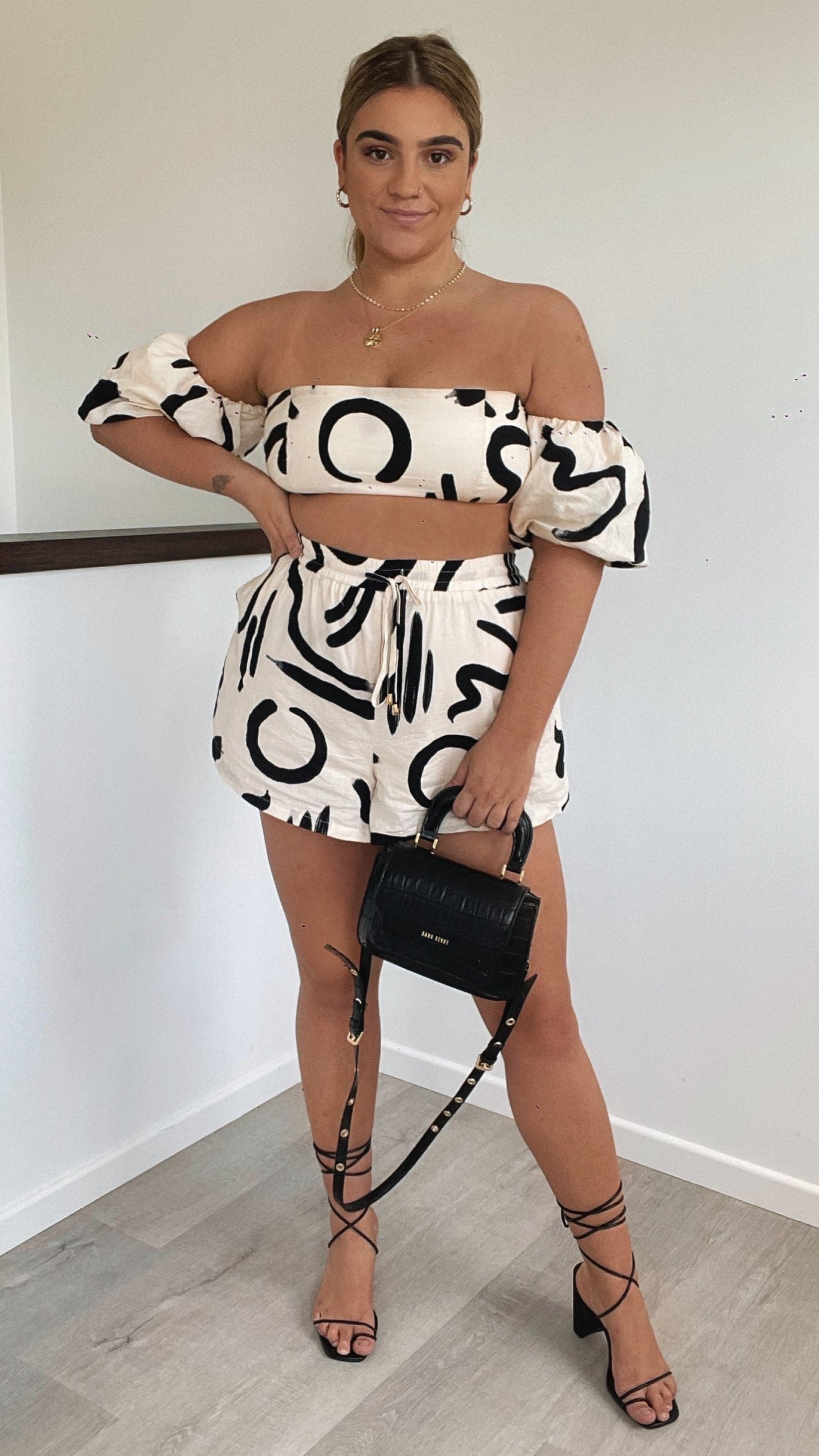 York Shorts - Sand/Black