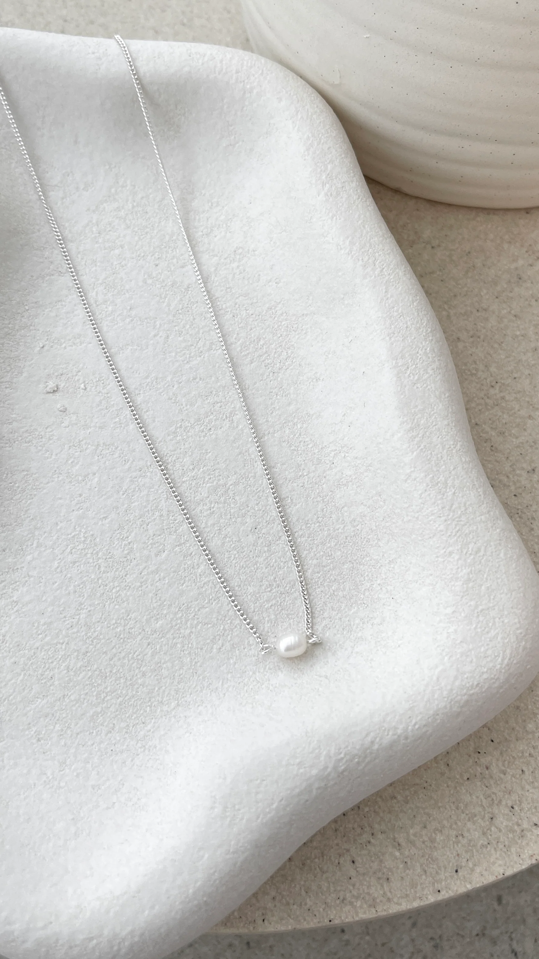 Kimmy Necklace - Silver/Pearl