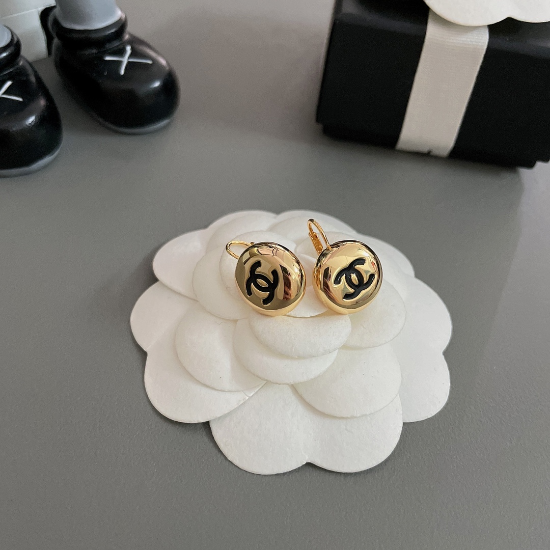 Chanel Earring