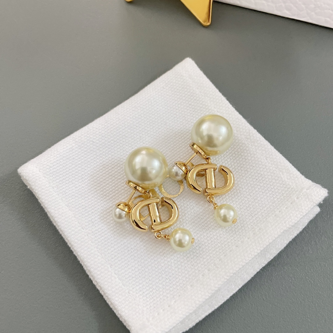 Dior Earring