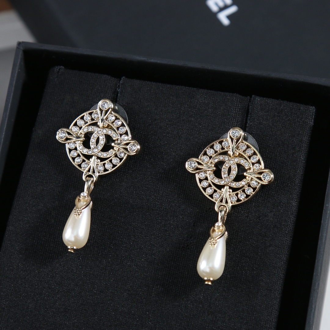 Chanel Earring