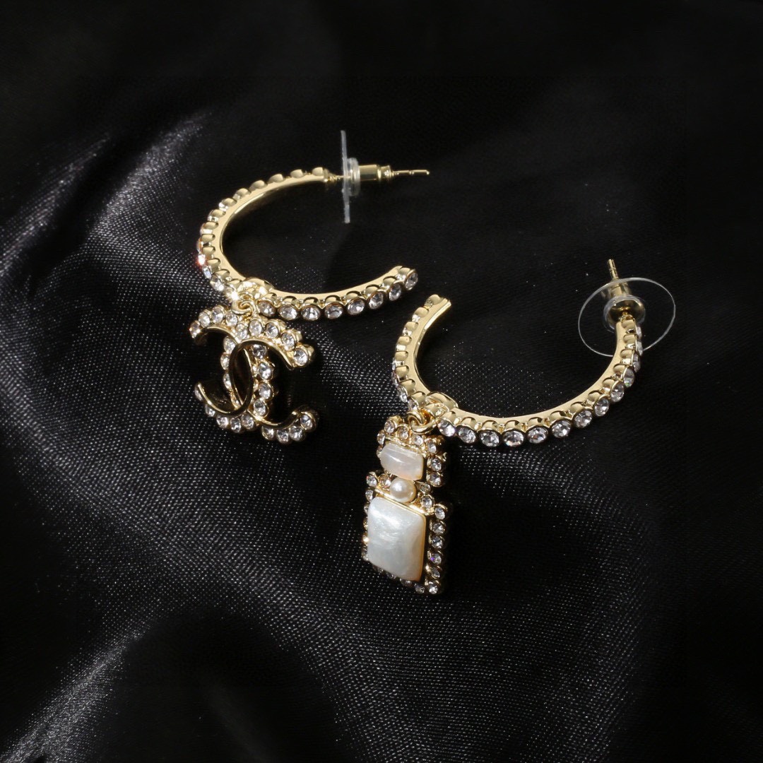 Chanel Earring
