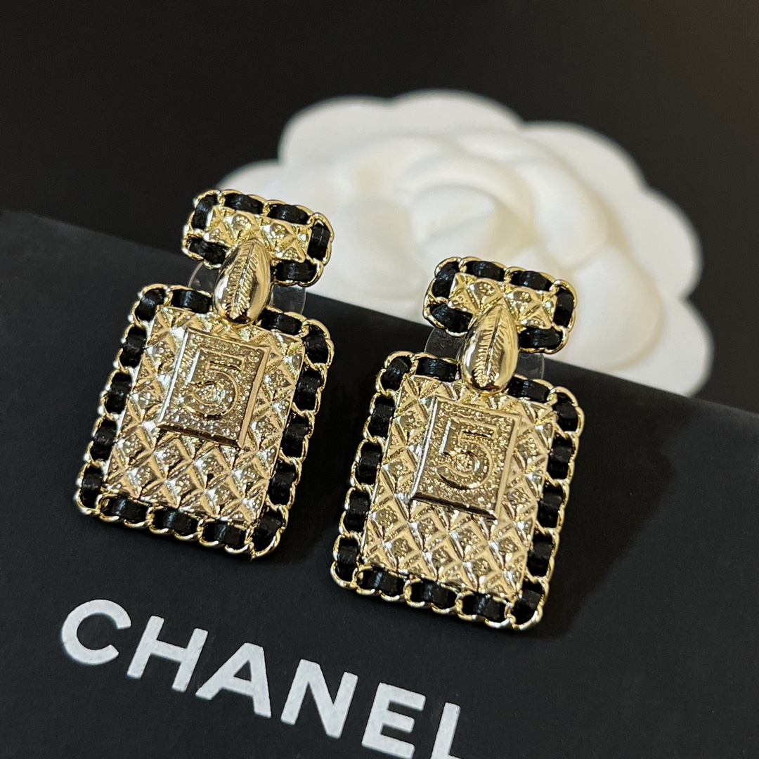 Chanel Earring