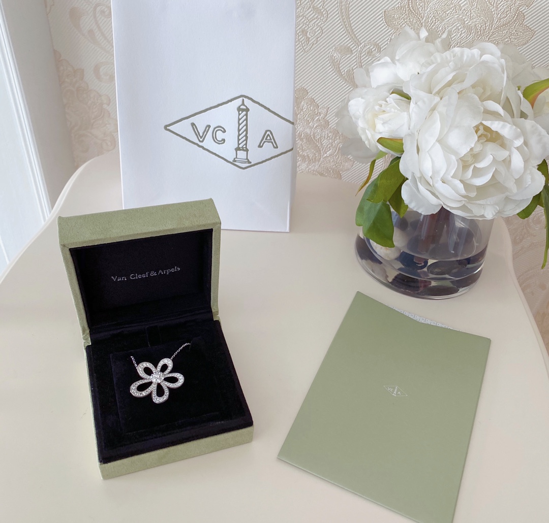 VCA Floweace Necklace