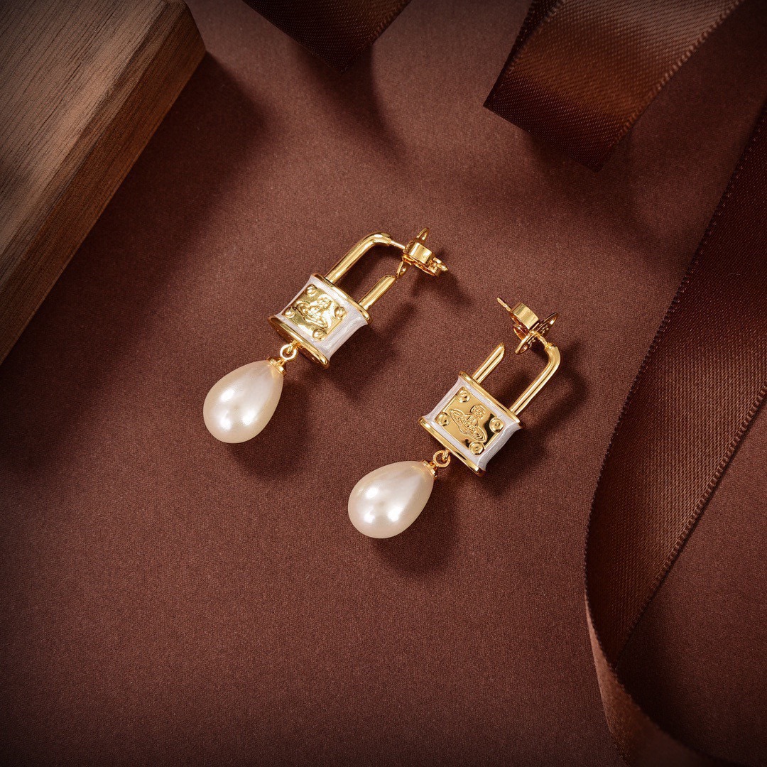 Vivienne Westwood Earring