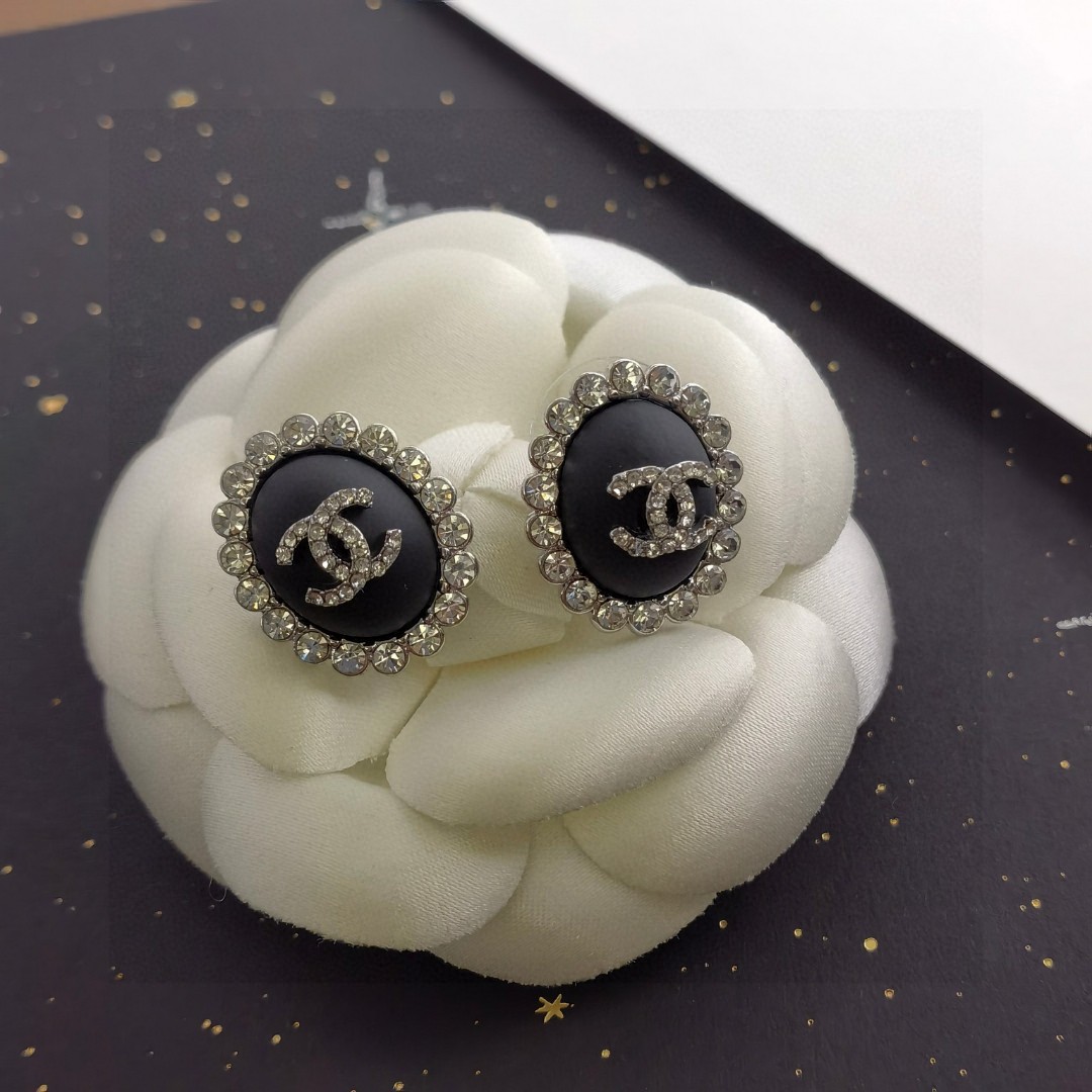 Chanel Earring