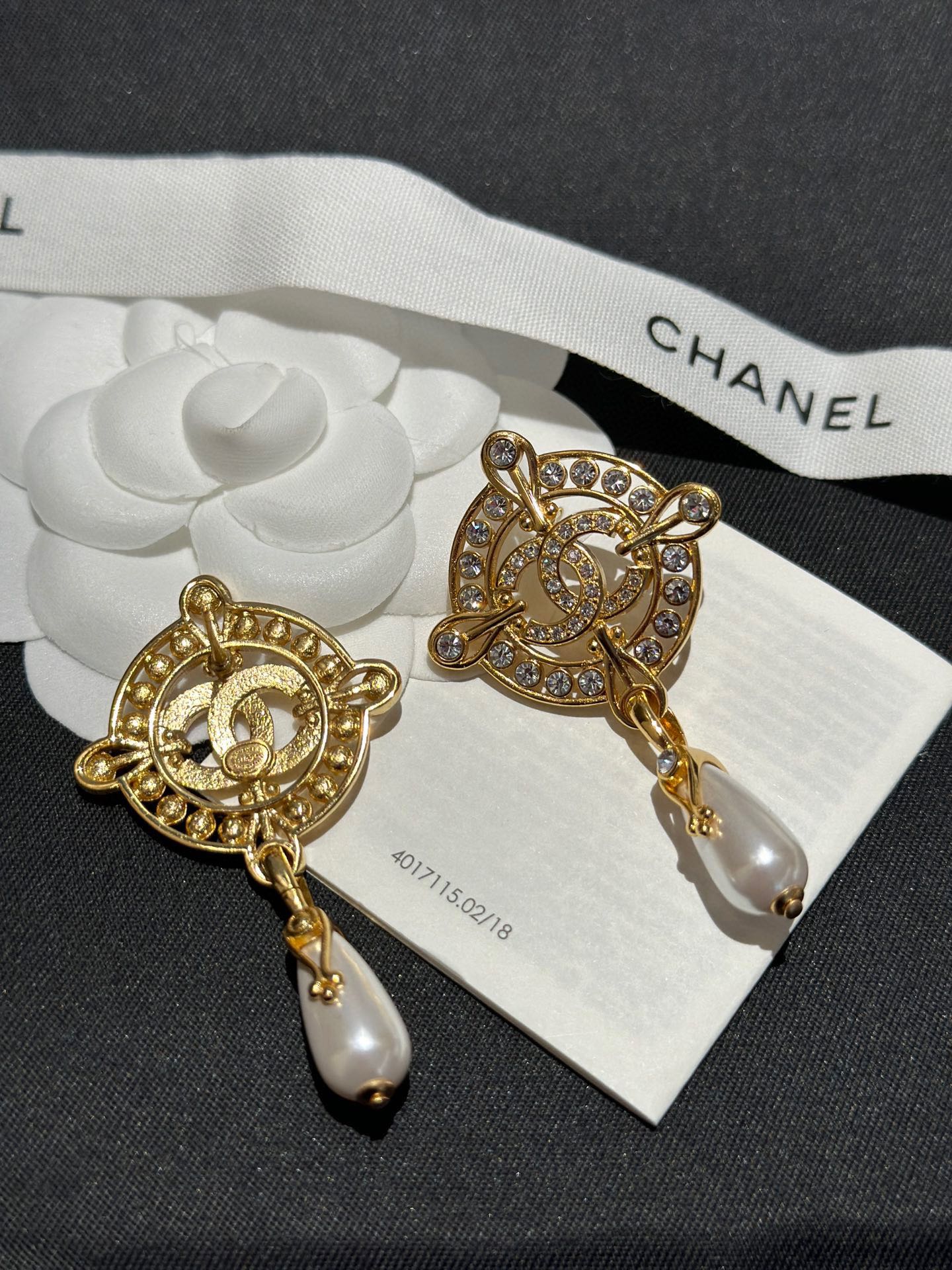Chanel Earring