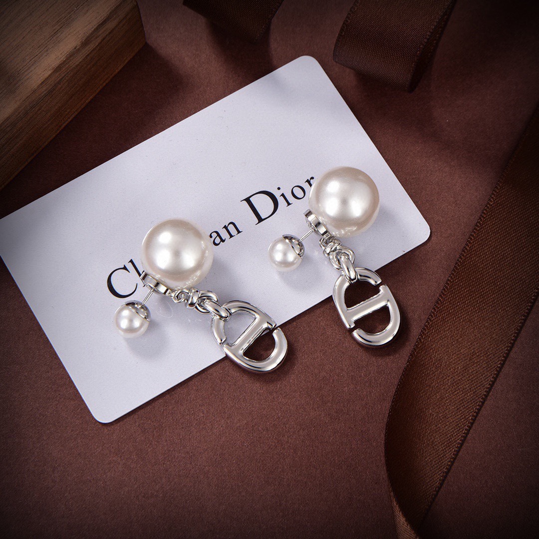 Dior Earring