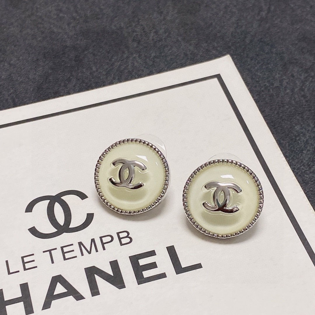 Chanel Earring
