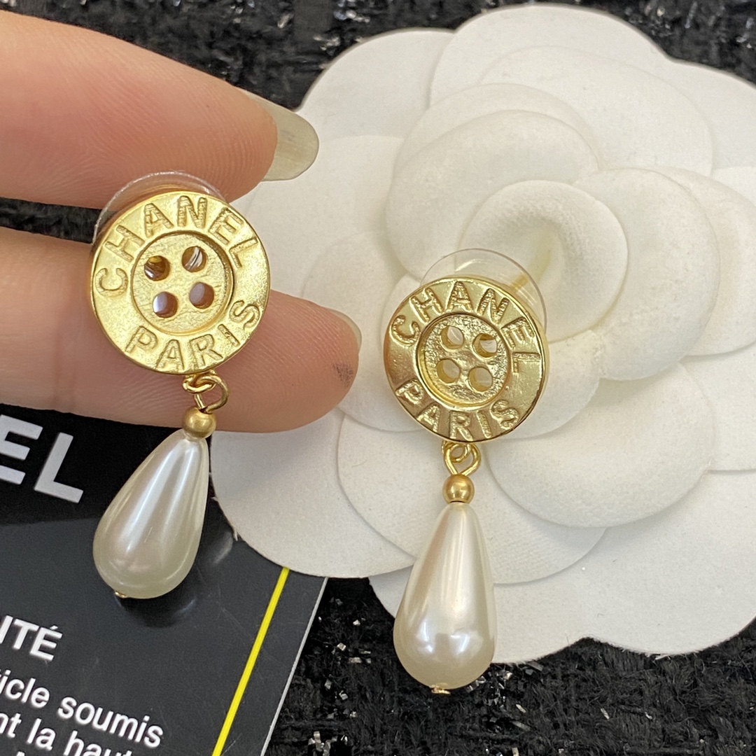 Chanel Earring