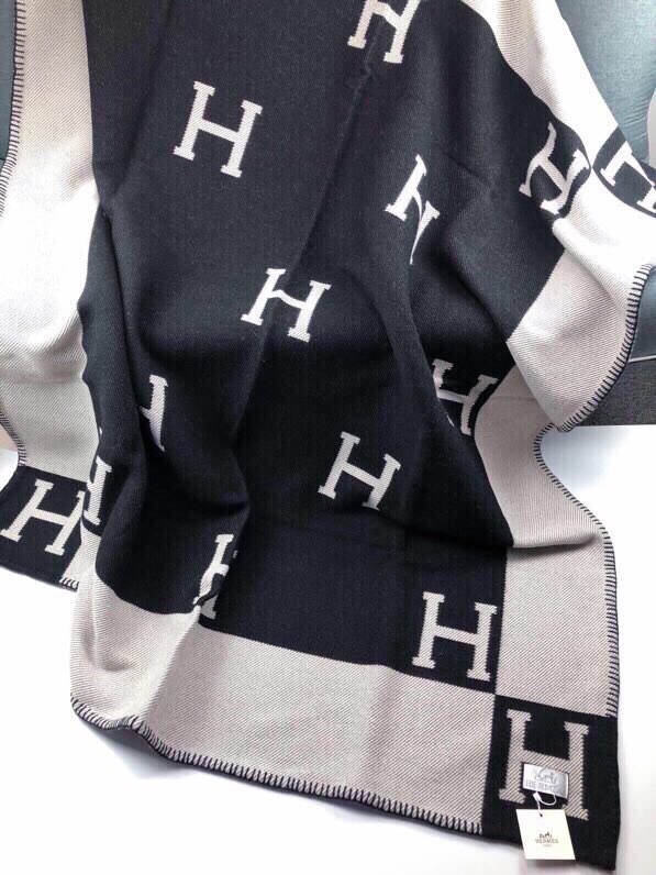 Hermes Avalon blanket