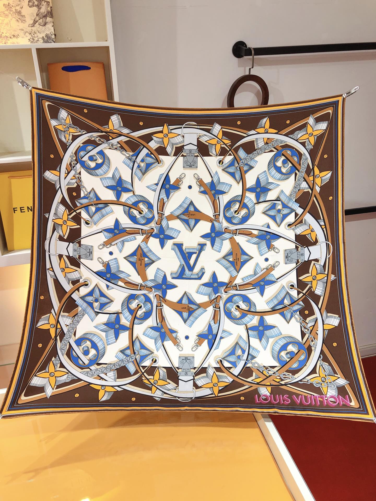 Louis Vuitton Ultimate 3D Square