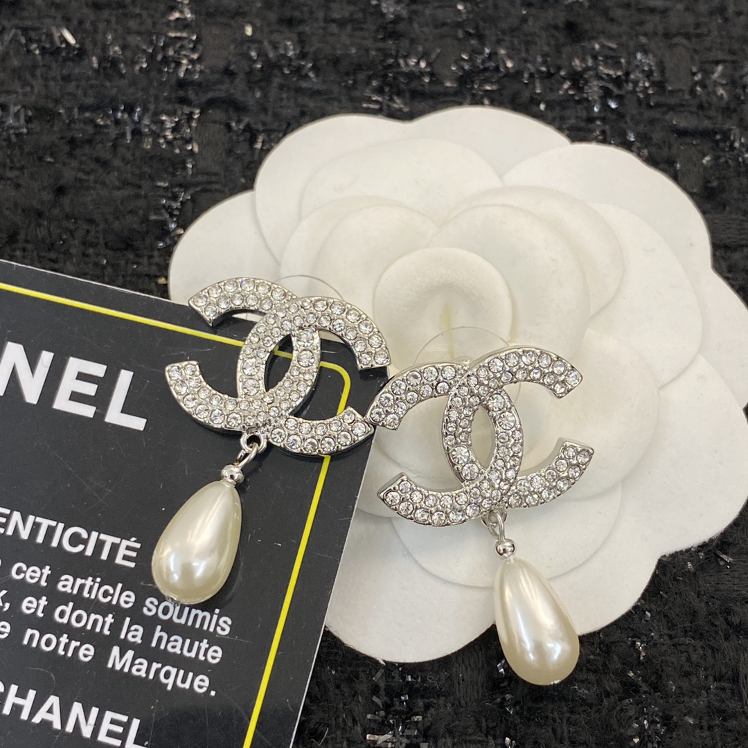 Chanel Earring