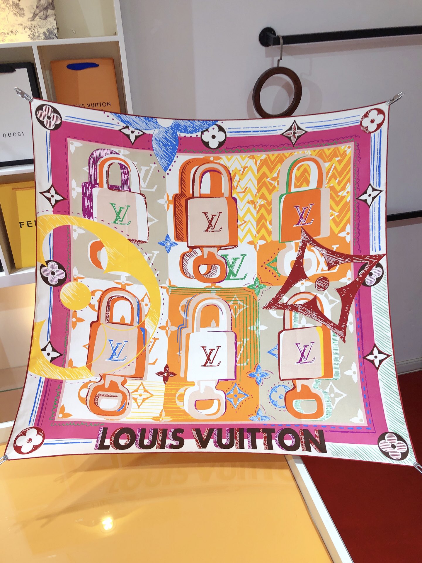 Louis Vuitton Unlocked Square
