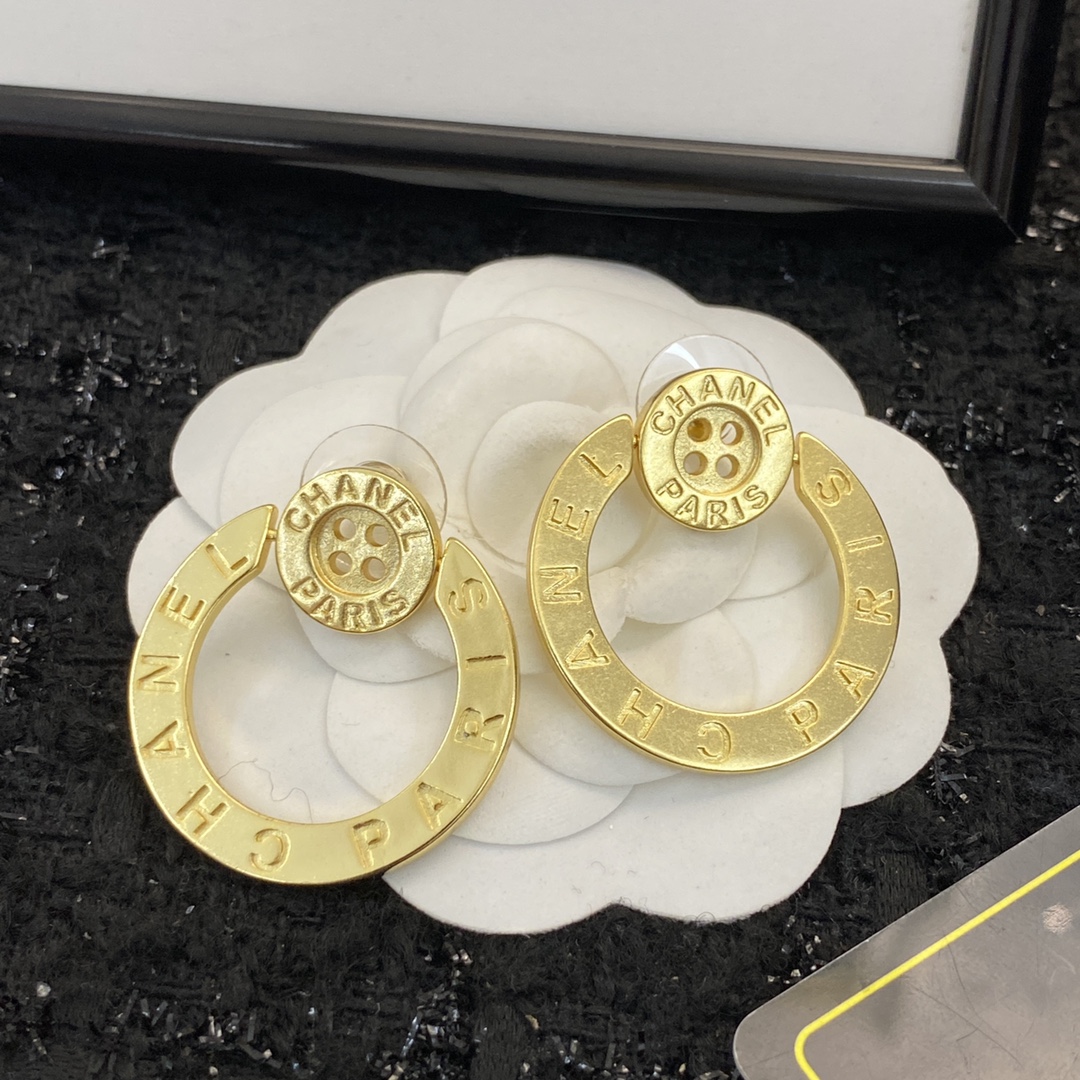 Chanel Earring
