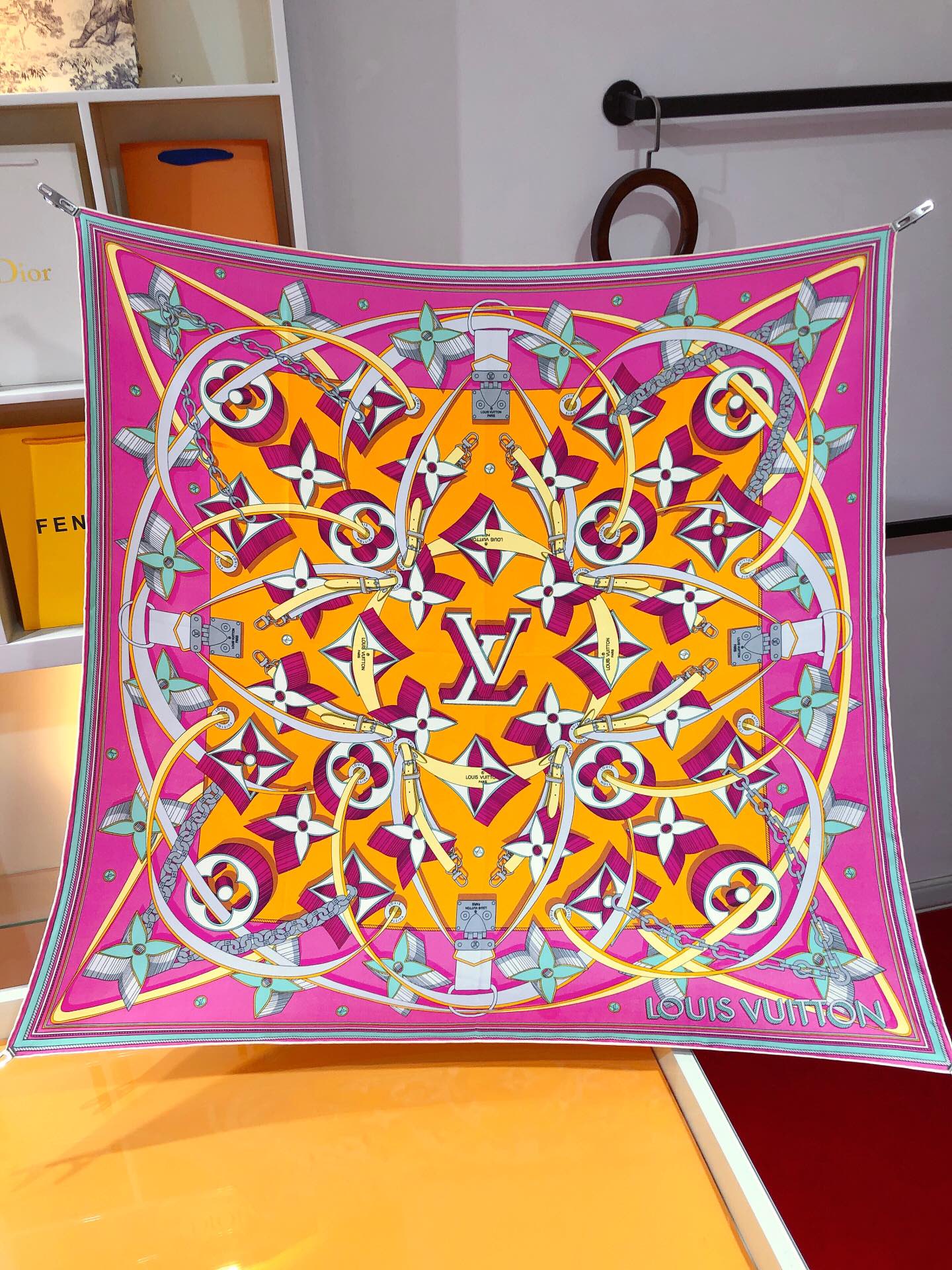 Louis Vuitton Ultimate 3D Square