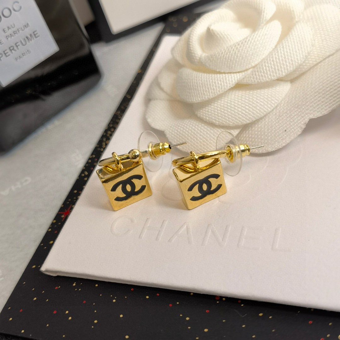 Chanel Earring