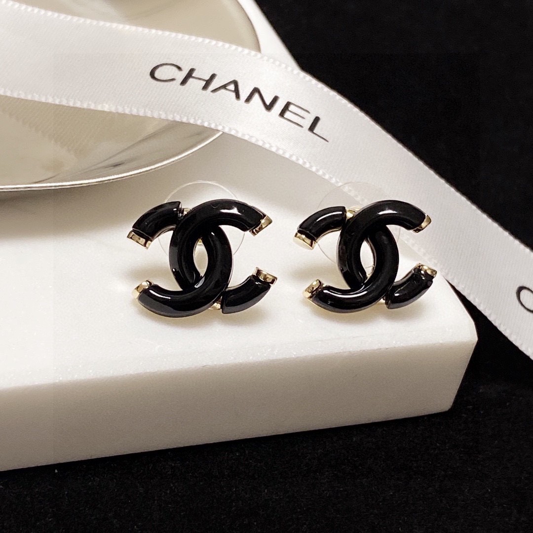 Chanel Earring