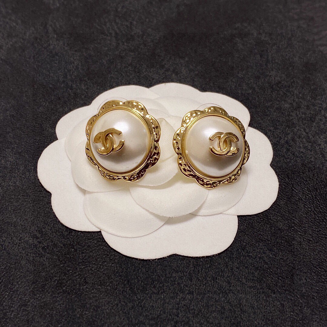 Chanel Earring
