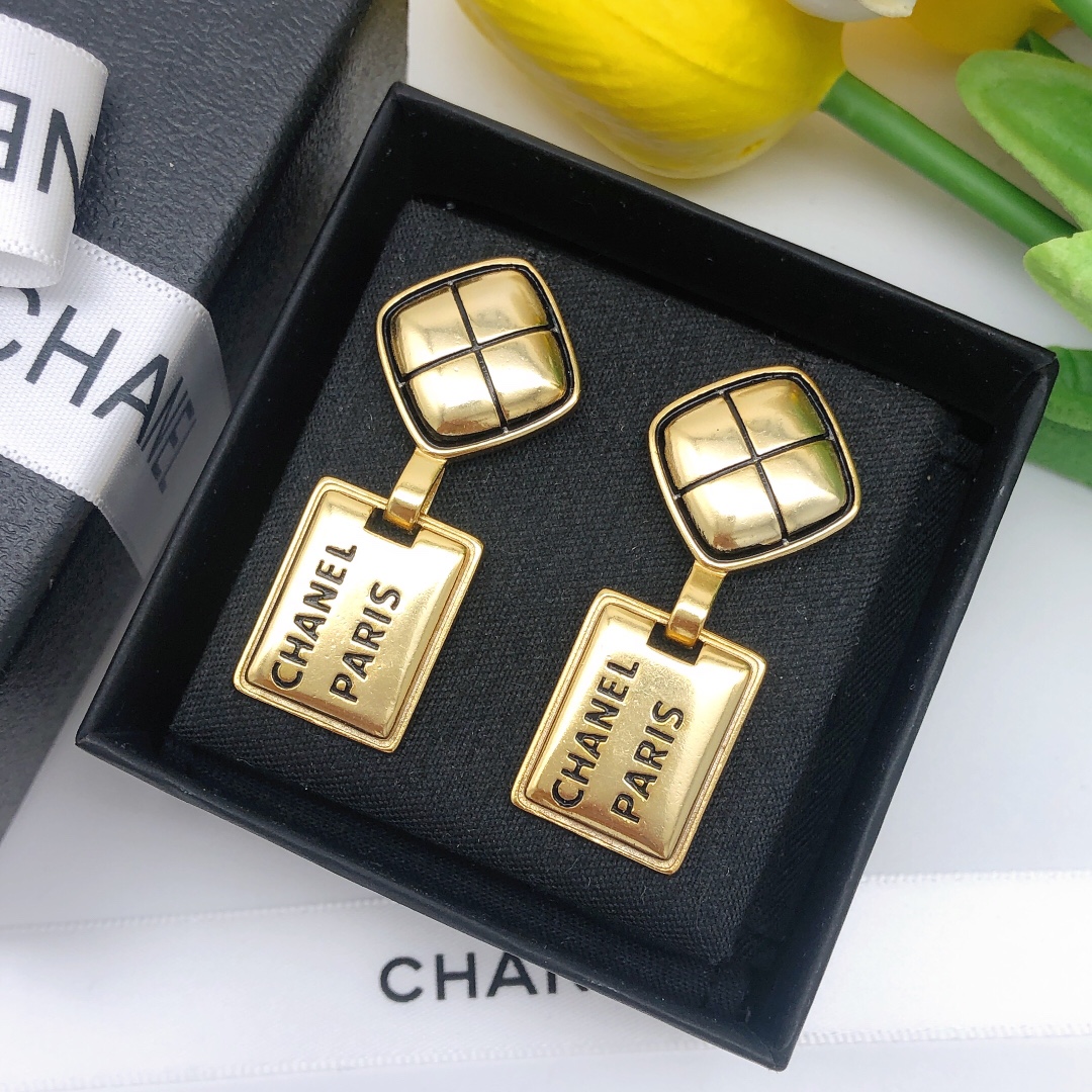 Chanel Earring