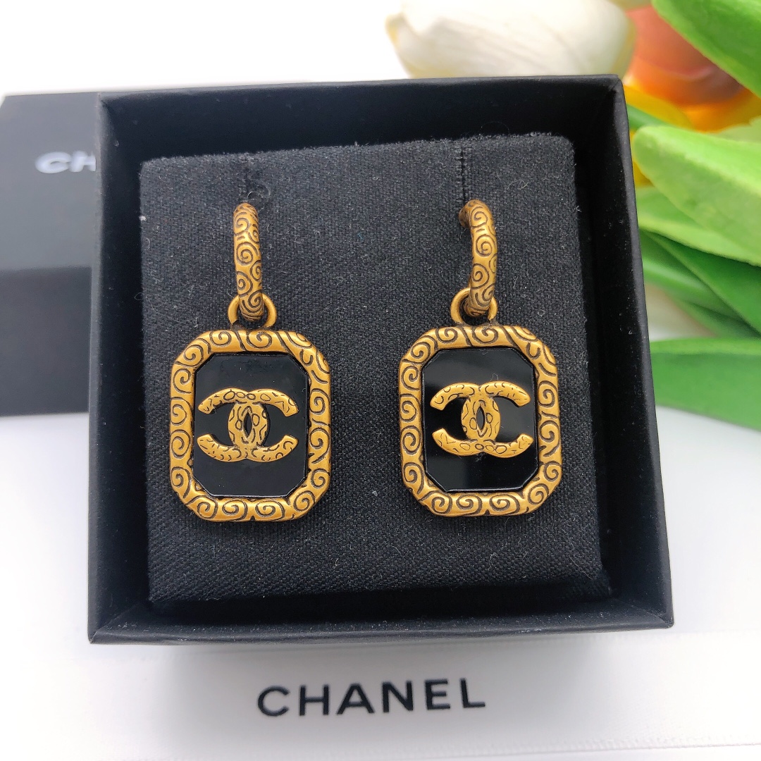 Chanel Earring