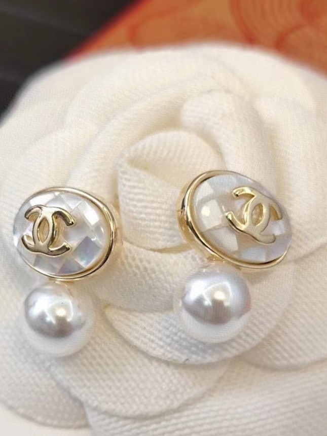 Chanel Earring