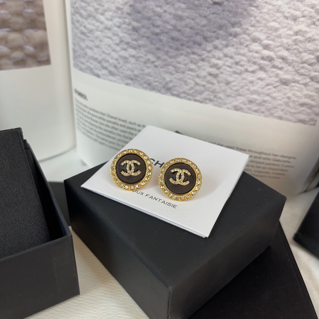 Chanel Earring