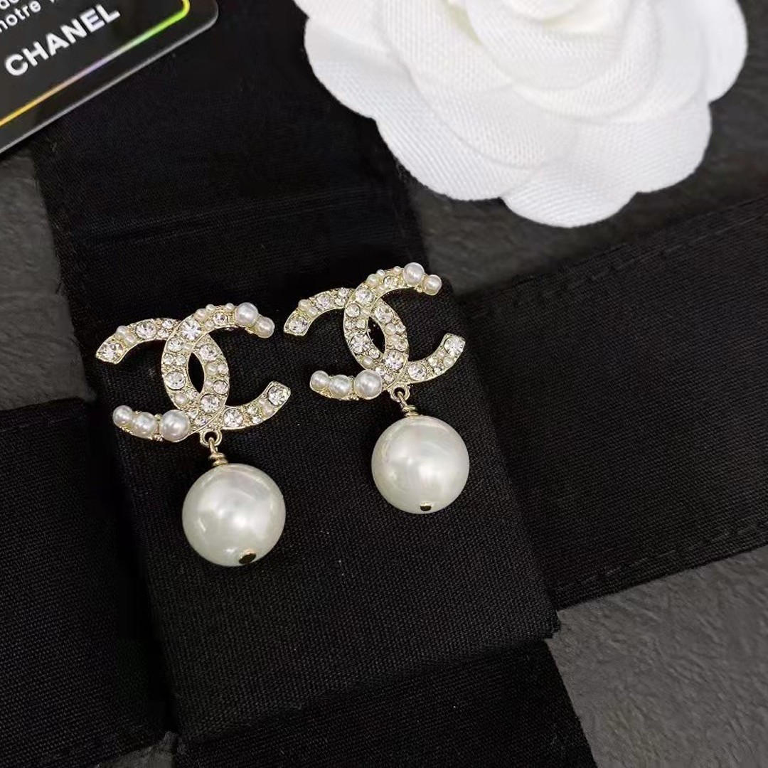 Chanel Earring
