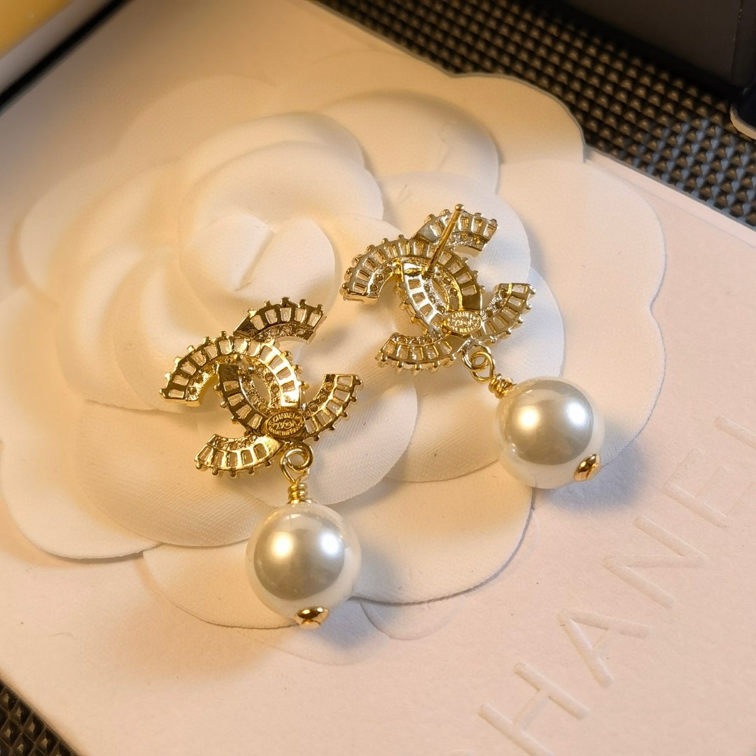 Chanel Earring
