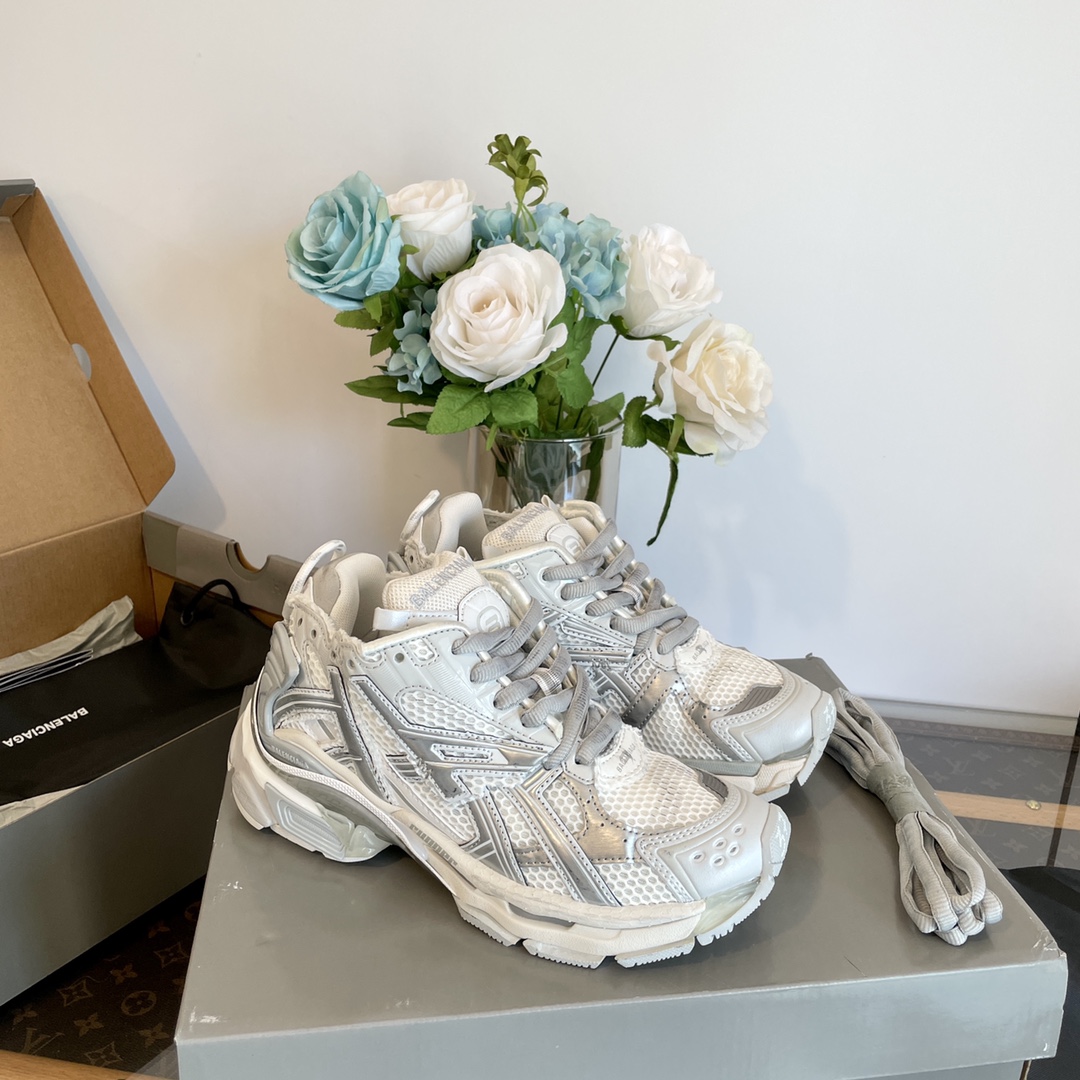Balenciaga Runner Sneaker