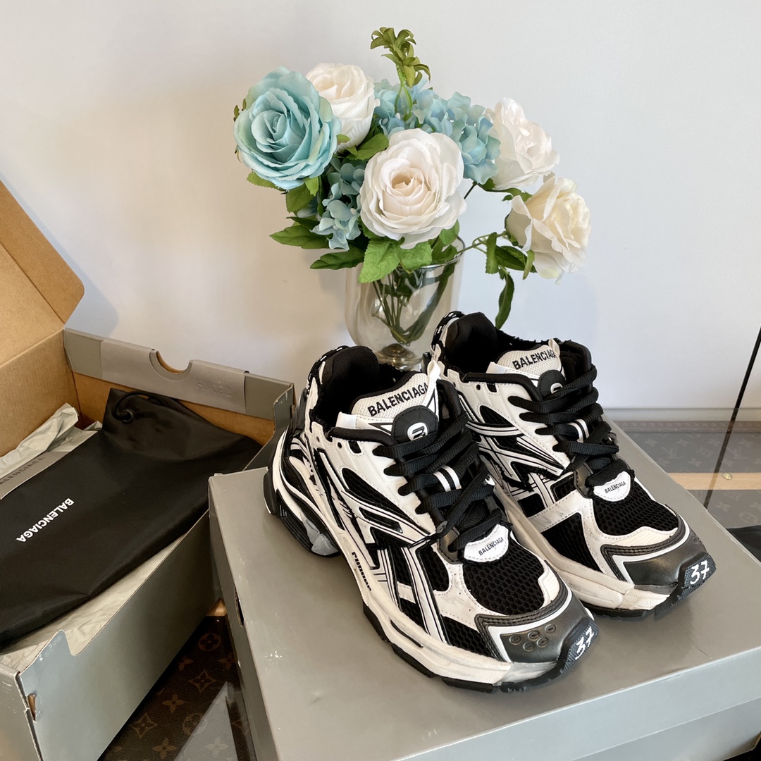 Balenciaga Runner Sneaker