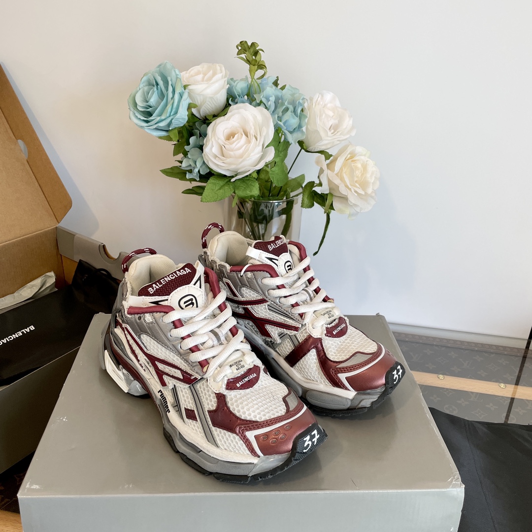 Balenciaga Runner Sneaker