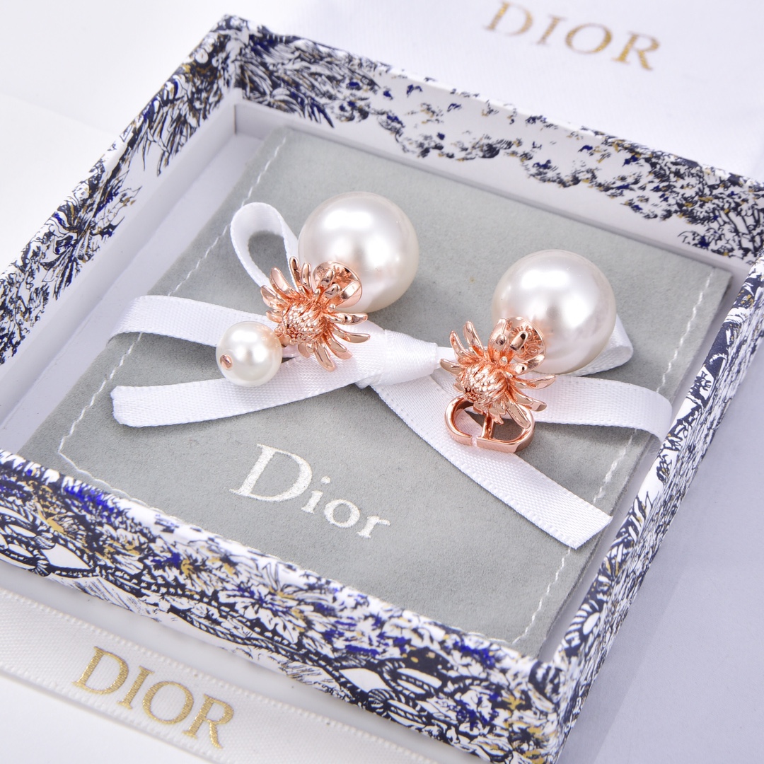 Dior Earring