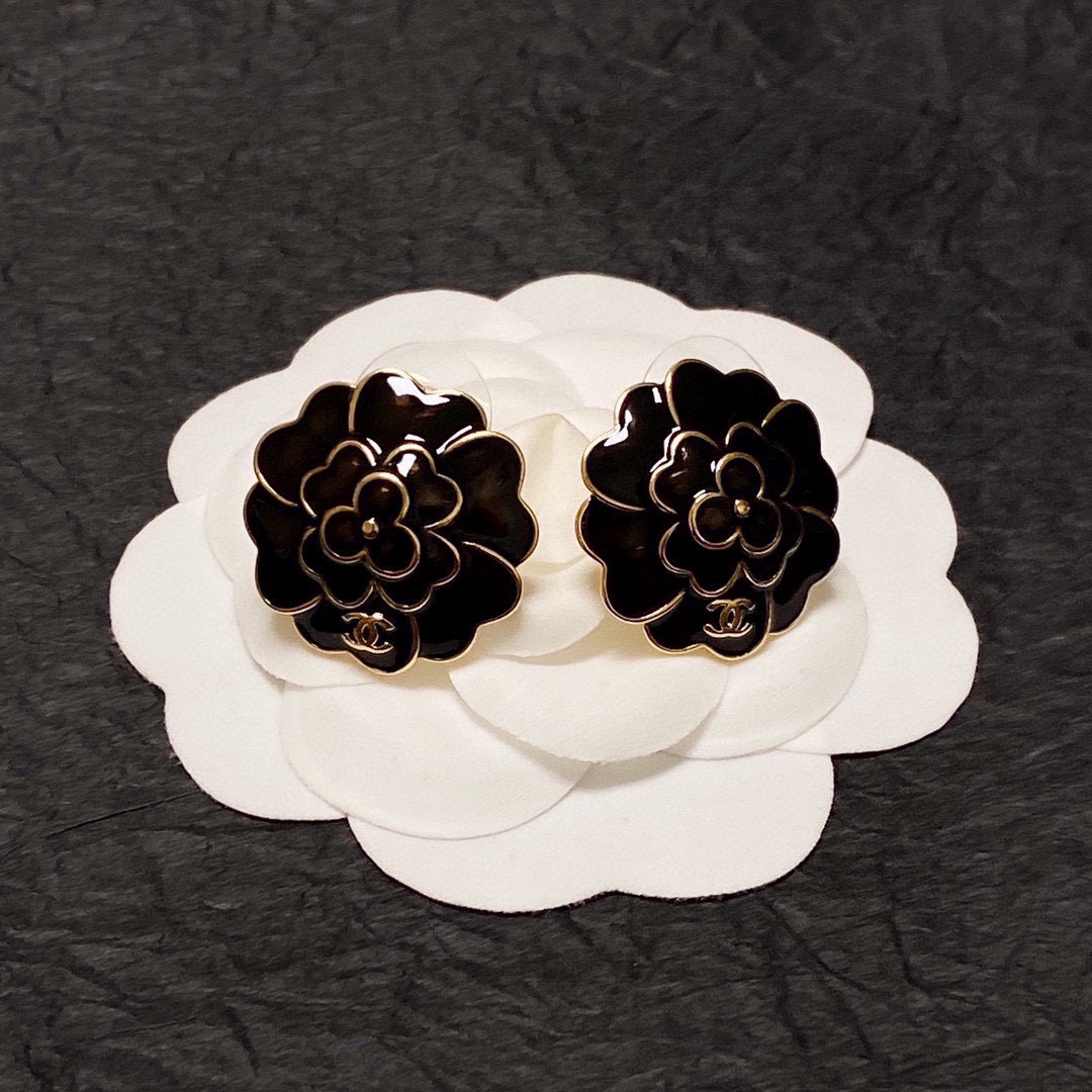 Chanel Earring