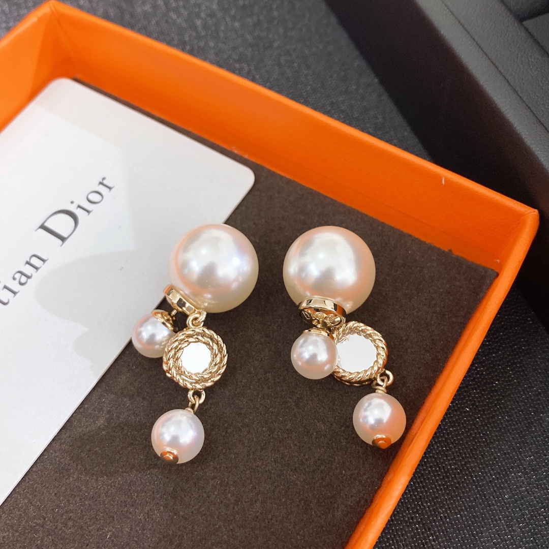 Dior Earring