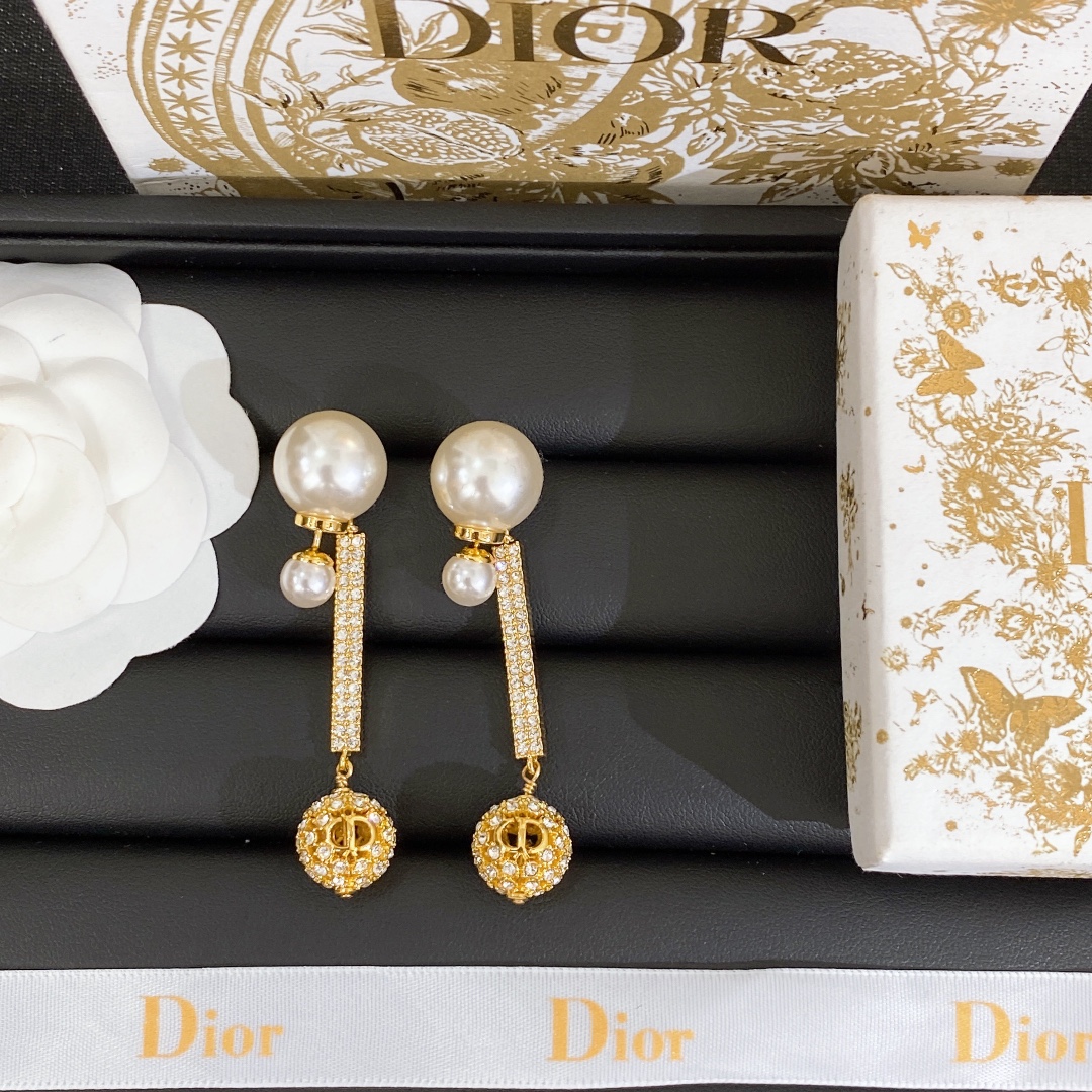 Dior Earring