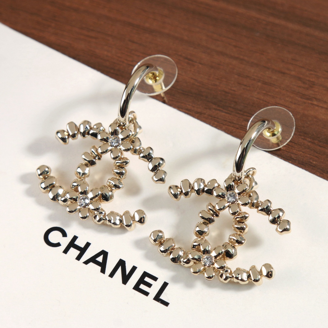 Chanel earring