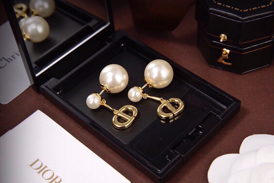 Dior Earring